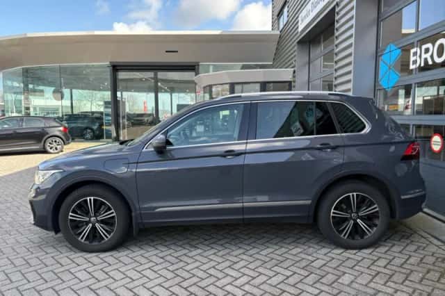Volkswagen Tiguan (2022) thumbnail 6