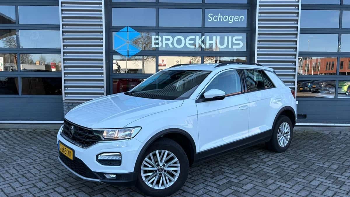 Volkswagen T-Roc (2021) — foto 1