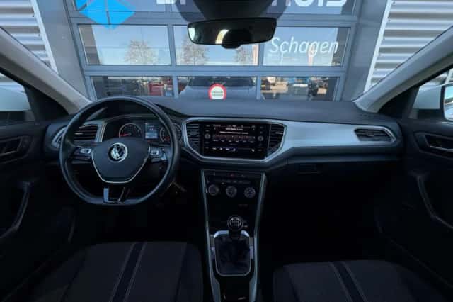 Volkswagen T-Roc (2021) thumbnail 11
