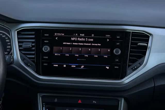 Volkswagen T-Roc (2021) thumbnail 18