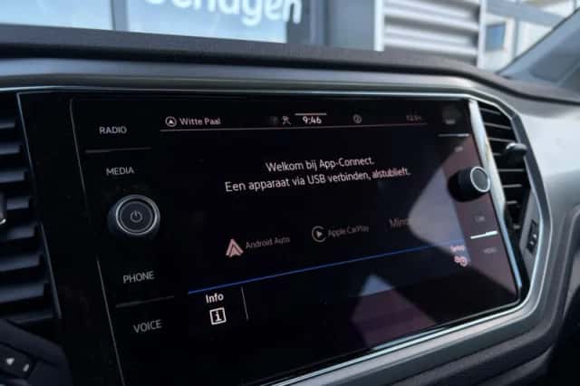 Volkswagen T-Roc (2021) thumbnail 28