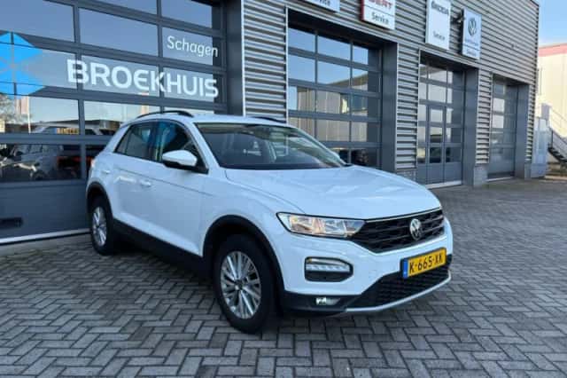 Volkswagen T-Roc (2021) thumbnail 4