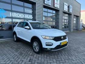 Volkswagen T-Roc (2021) thumbnail 4