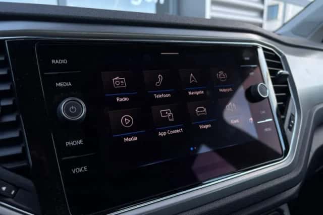 Volkswagen T-Roc (2021) thumbnail 35