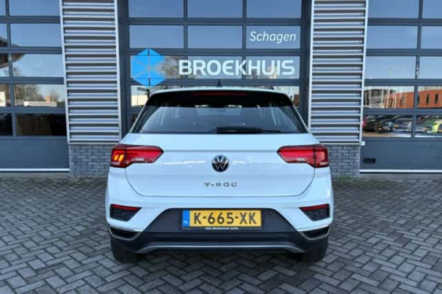 Volkswagen T-Roc (2021) thumbnail 8
