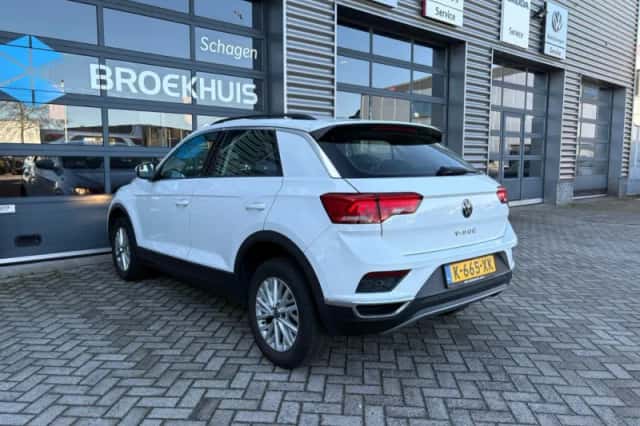 Volkswagen T-Roc (2021) thumbnail 9