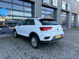 Volkswagen T-Roc (2021) thumbnail 9