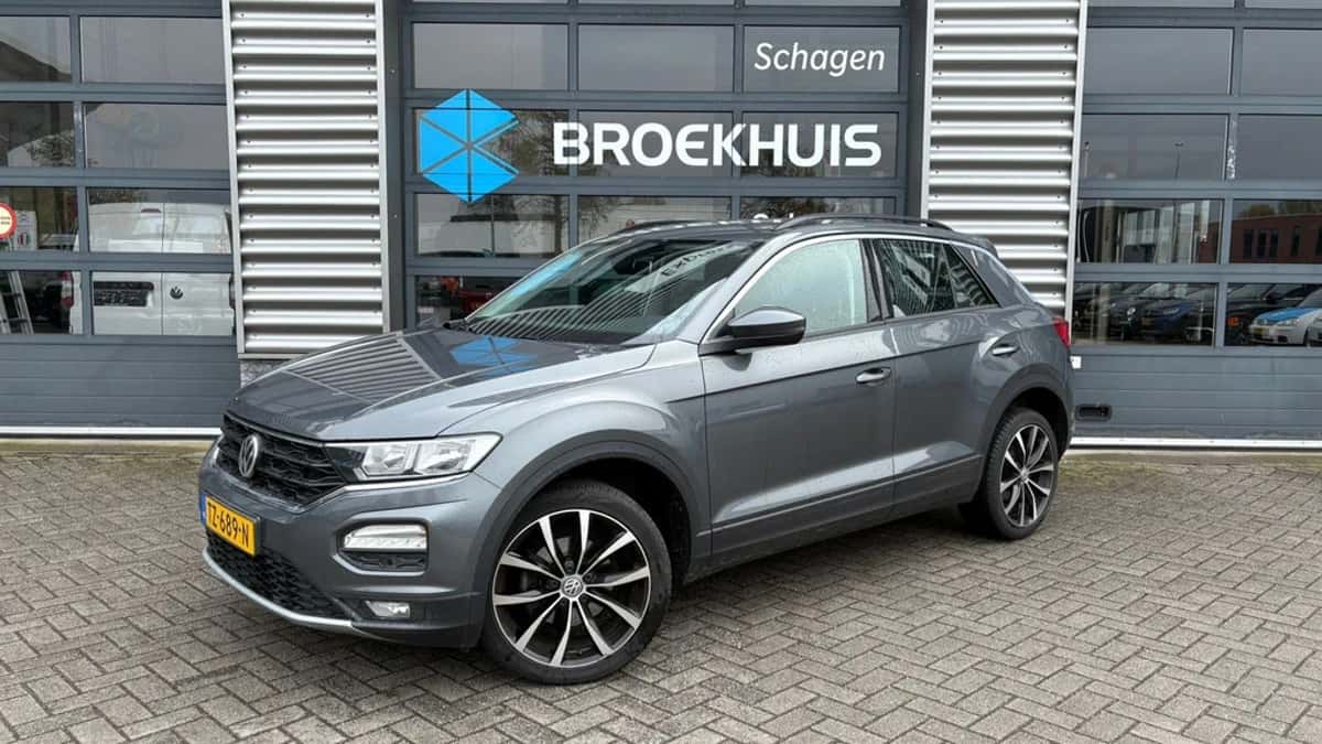 Volkswagen T-Roc (2018) — foto 1