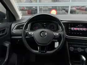 Volkswagen T-Roc (2018) thumbnail 13