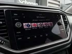 Volkswagen T-Roc (2018) thumbnail 32