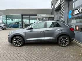 Volkswagen T-Roc (2018) thumbnail 6