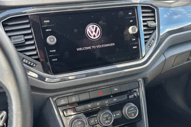 Volkswagen T-Roc (2018) thumbnail 6