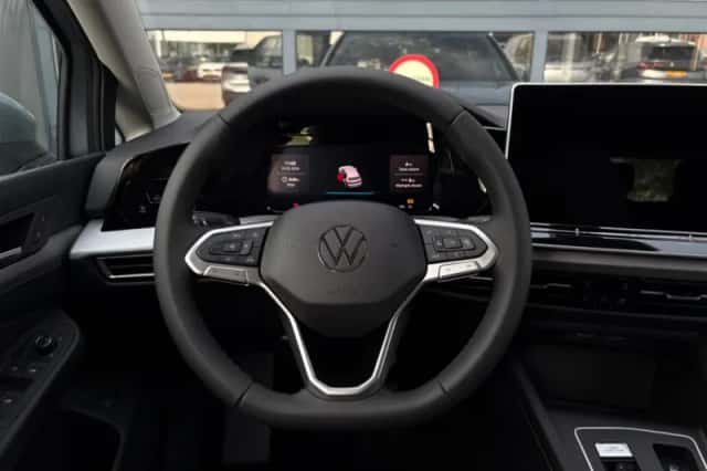 Volkswagen Golf (2026) thumbnail 11