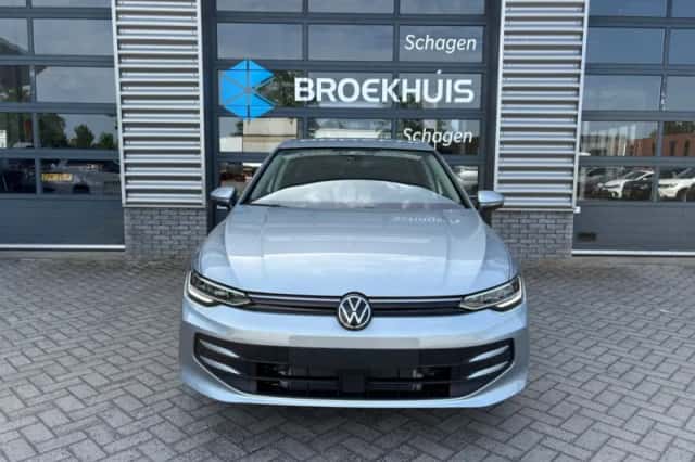 Volkswagen Golf (2026) thumbnail 3
