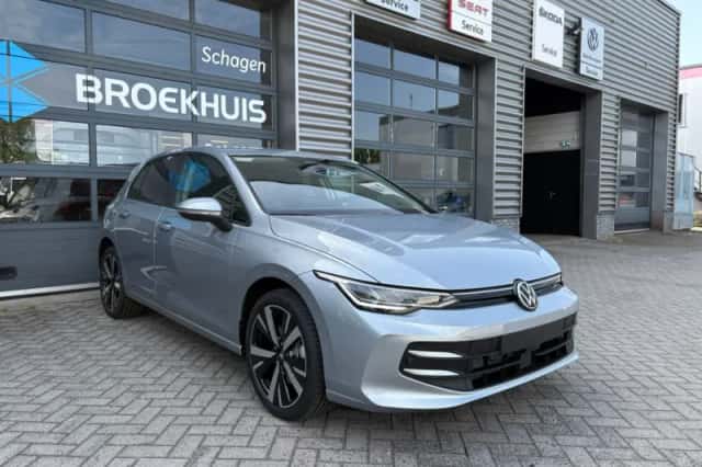 Volkswagen Golf (2026) thumbnail 4