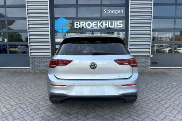 Volkswagen Golf (2026) thumbnail 7