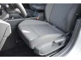 Volkswagen Golf (2026) thumbnail 8