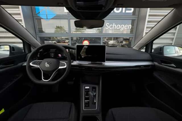 Volkswagen Golf (2026) thumbnail 10