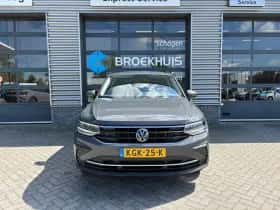 Volkswagen Tiguan (2022) thumbnail 3