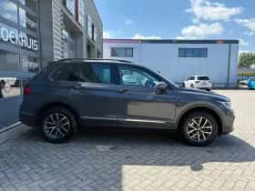 Volkswagen Tiguan (2022) thumbnail 5
