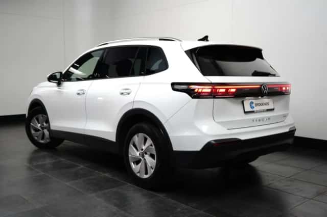 Volkswagen Tiguan (2025) thumbnail 5