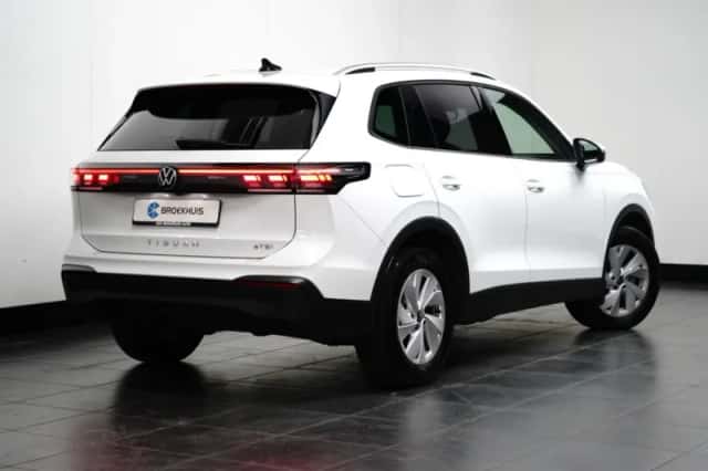 Volkswagen Tiguan (2025) thumbnail 6