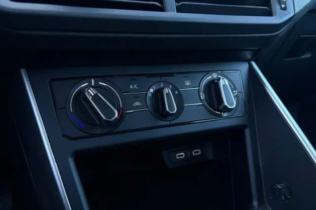 Volkswagen Polo (2023) thumbnail 18