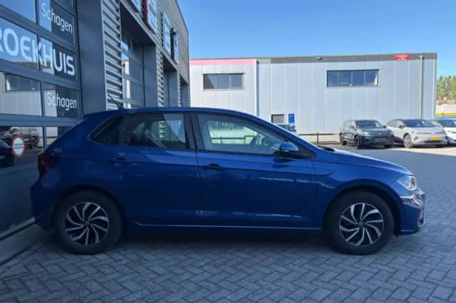 Volkswagen Polo (2023) thumbnail 5