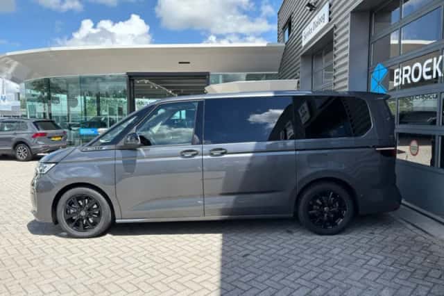 Volkswagen Multivan (2026) thumbnail 6