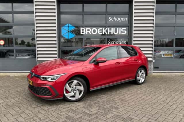 Volkswagen Golf (2021) thumbnail 1
