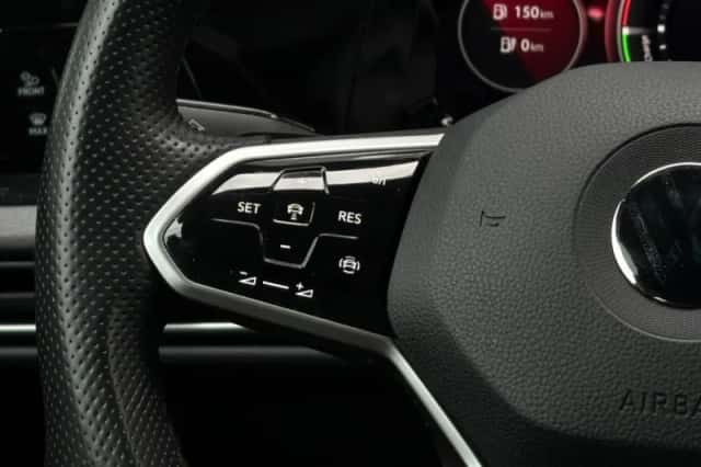 Volkswagen Golf (2021) thumbnail 14