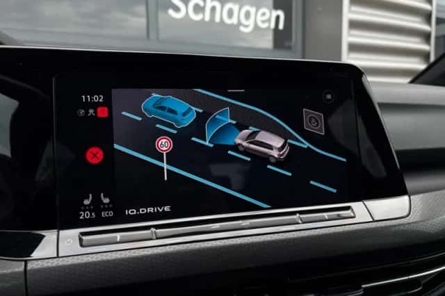 Volkswagen Golf (2021) thumbnail 25