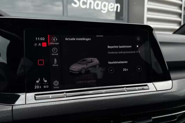 Volkswagen Golf (2021) thumbnail 34