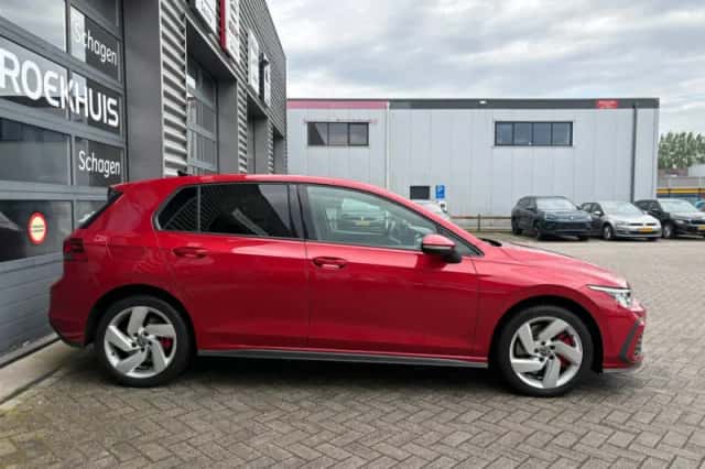 Volkswagen Golf (2021) thumbnail 5