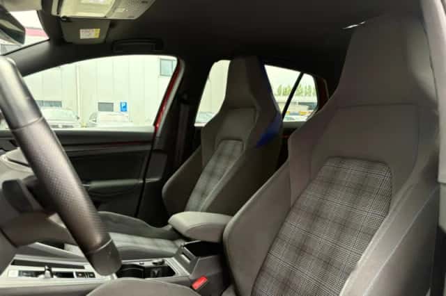 Volkswagen Golf (2021) thumbnail 10