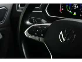 Volkswagen Tiguan (2022) thumbnail 11