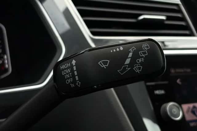 Volkswagen Tiguan (2022) thumbnail 17