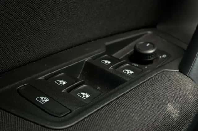 Volkswagen Tiguan (2022) thumbnail 19