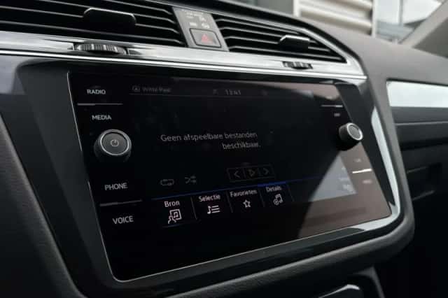 Volkswagen Tiguan (2022) thumbnail 22