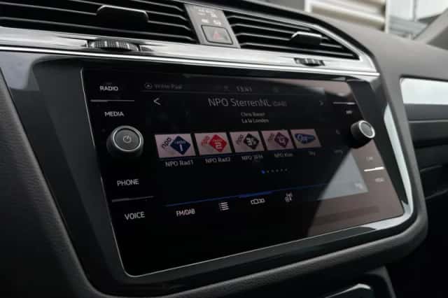 Volkswagen Tiguan (2022) thumbnail 23