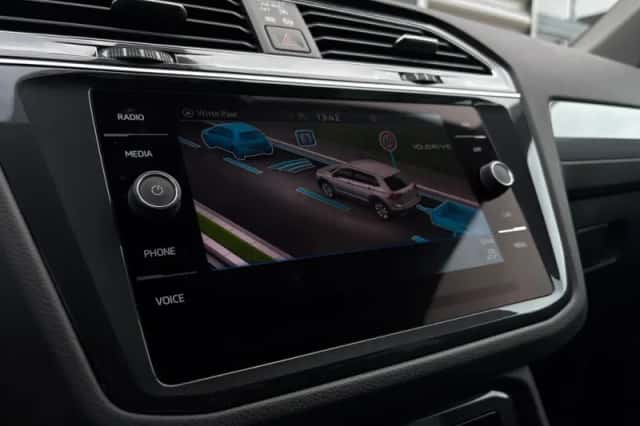 Volkswagen Tiguan (2022) thumbnail 25