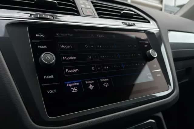 Volkswagen Tiguan (2022) thumbnail 27