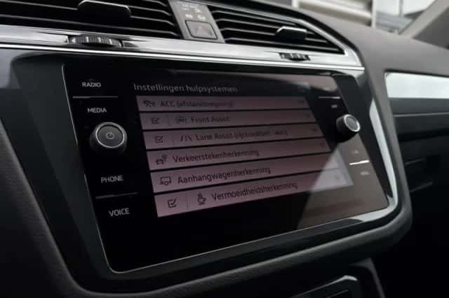Volkswagen Tiguan (2022) thumbnail 31