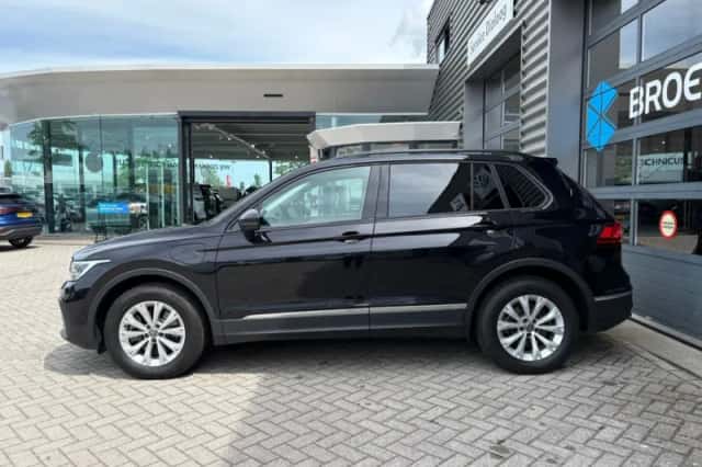 Volkswagen Tiguan (2022) thumbnail 6