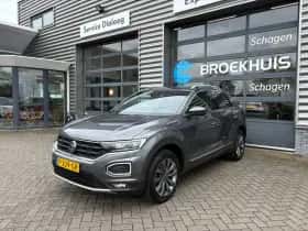 Volkswagen T-Roc (2022) thumbnail 2