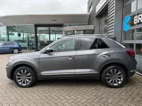 Volkswagen T-Roc (2022) thumbnail 6