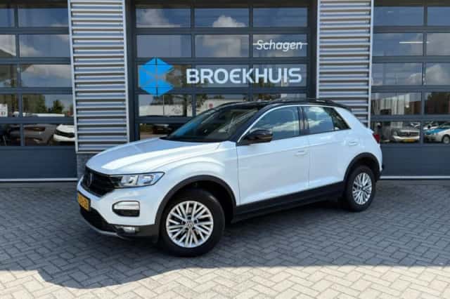 Volkswagen T-Roc (2021) thumbnail 1
