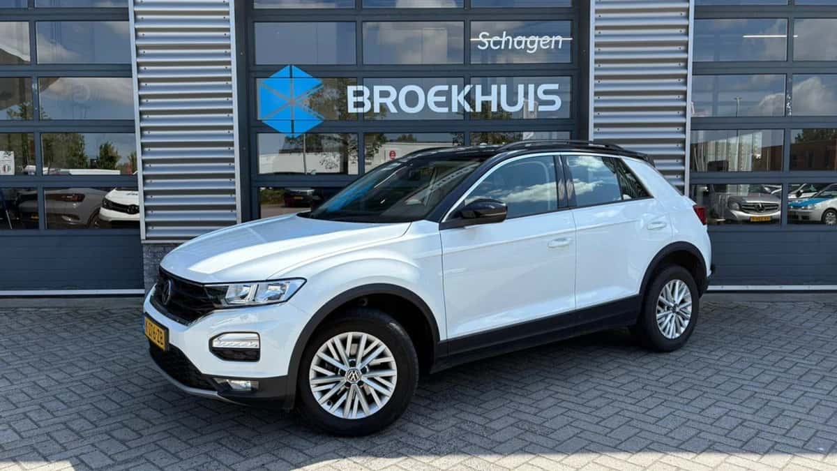 Volkswagen T-Roc (2021) — foto 1