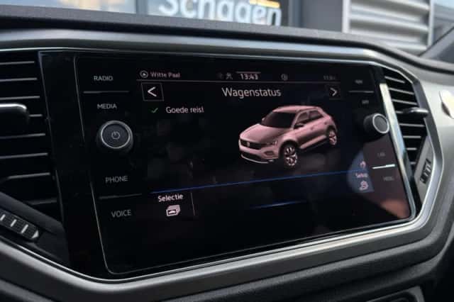 Volkswagen T-Roc (2021) thumbnail 25