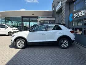 Volkswagen T-Roc (2021) thumbnail 6